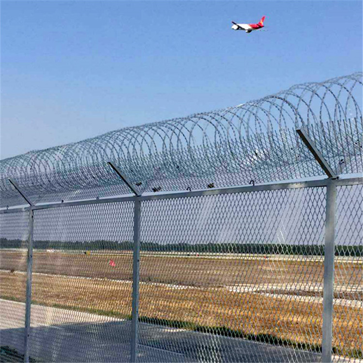 機(jī)場防衛(wèi)隔離網(wǎng)圖片4